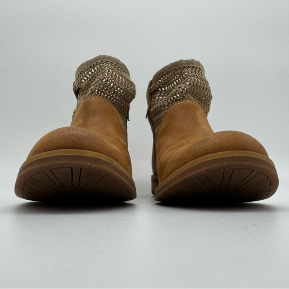 Timberland Savin Hill Brown Leather Crochet Ankle Boot Size 7.5 - Picture 2 of 12